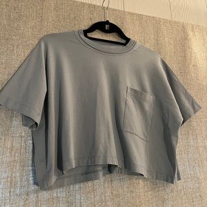 Size 4 lululemon Check the Box short sleeve pocket T in flattering chambray